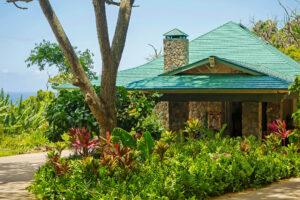 Front of Iao Valley Inn Entryway